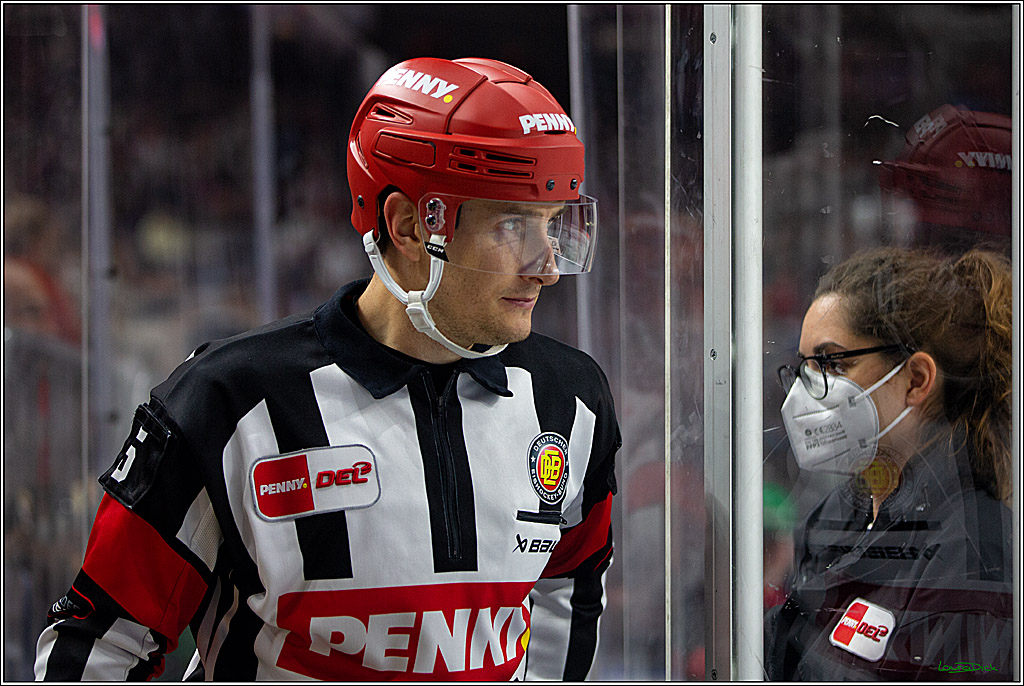 PENNY DEL; Koelner Haie- Straubing Tigers; Koeln, 09.10.2022